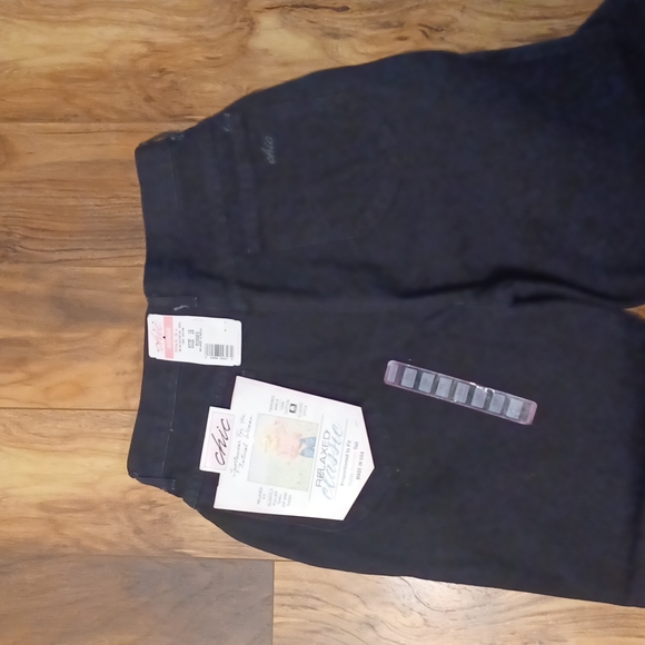 New Vintage chic Black Jeans- Vintage Size 16 Misses - Picture 8 of 12